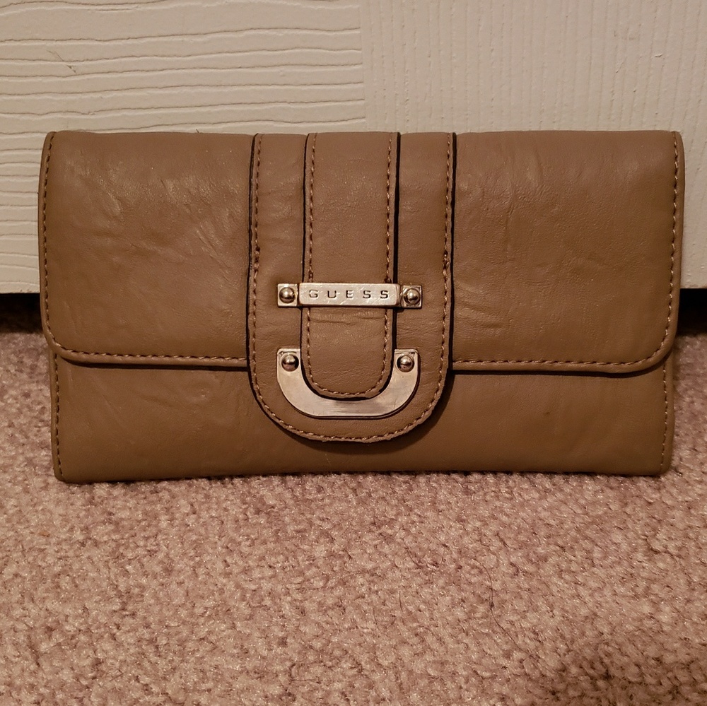 Guess Wallet